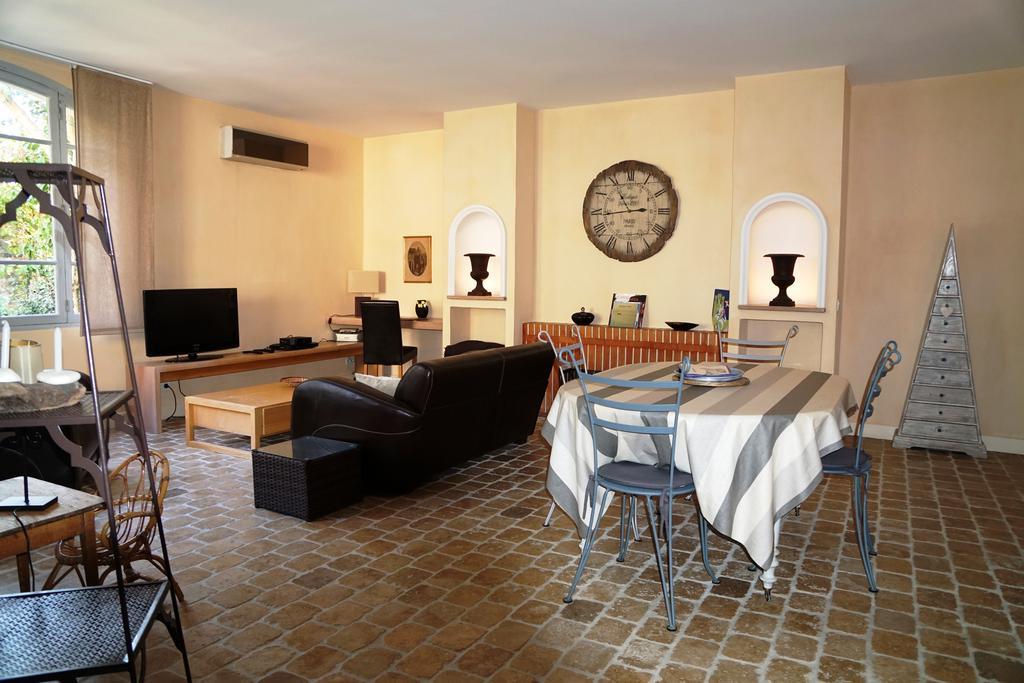 Sous Les Courtines Villa การ์กาซอน ภายนอก รูปภาพ
